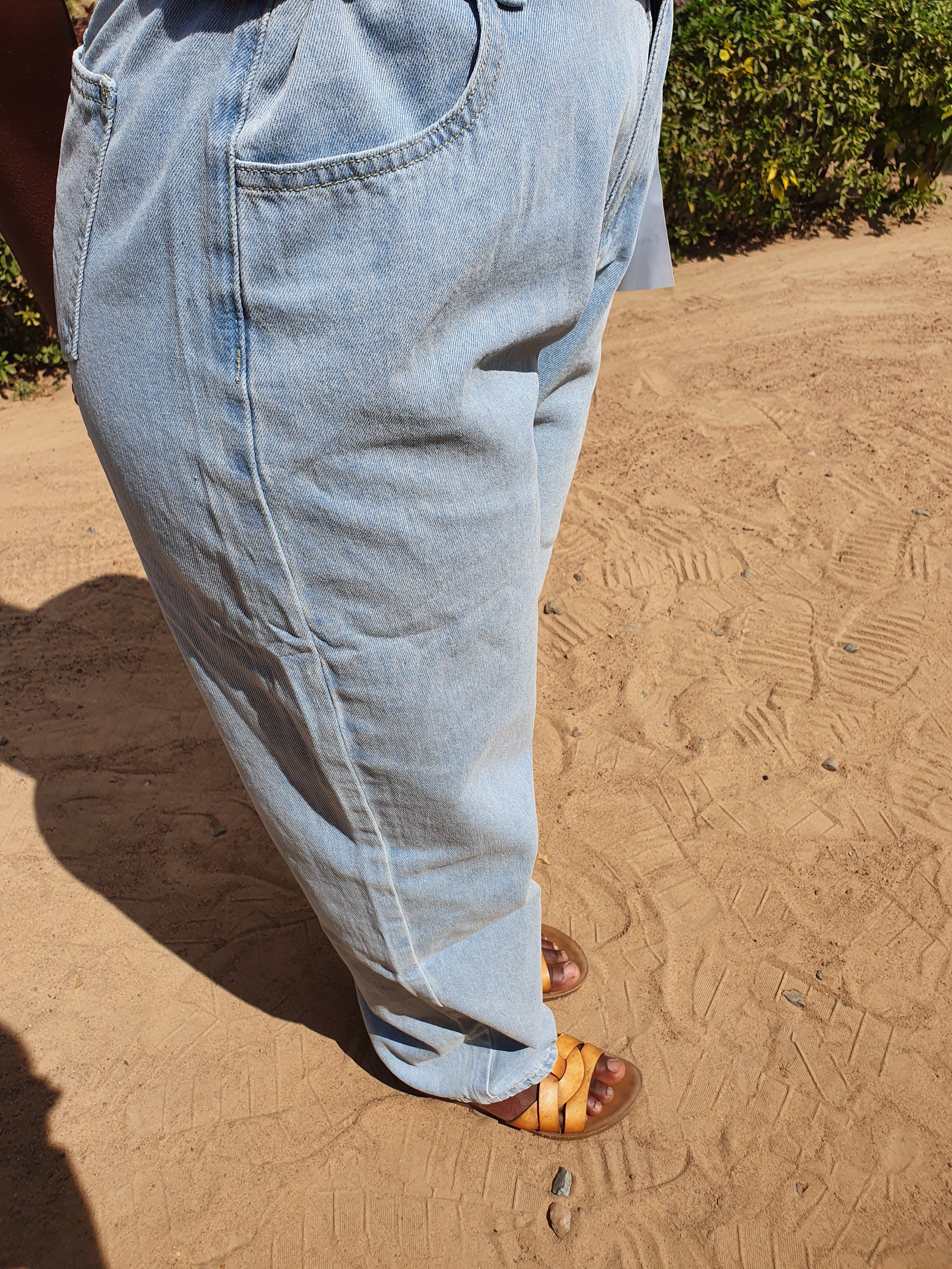 BOYFRIEND JEANS